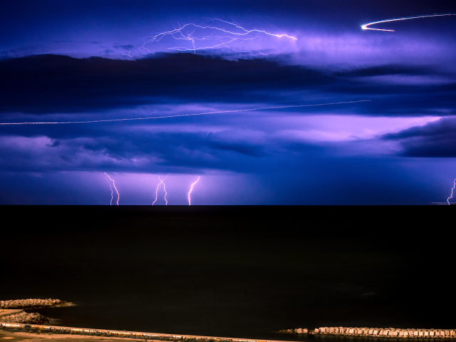 Молнии в Барселоне