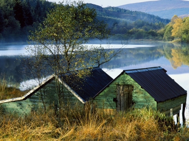 Деревянный Дом на озере