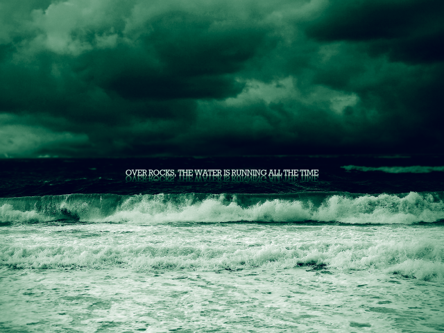 Облака в зеленом тоне