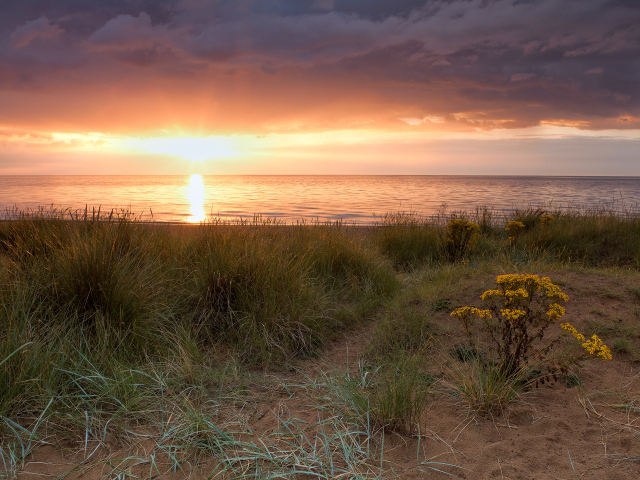 Закат и тучи, Англия