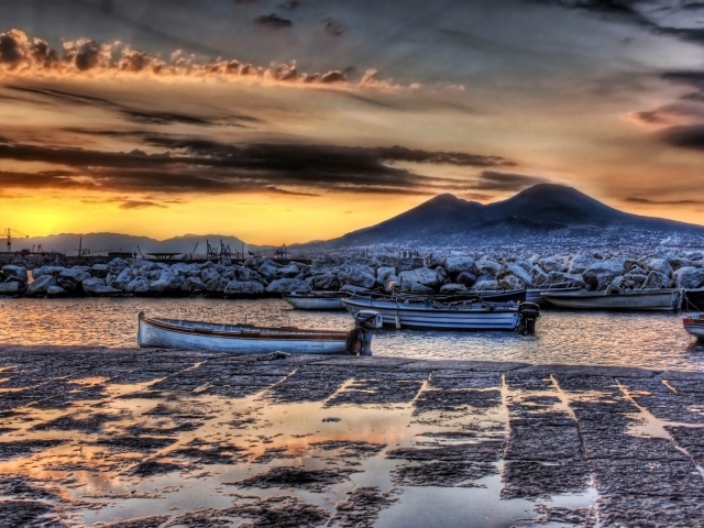 Закат на лодочном причале