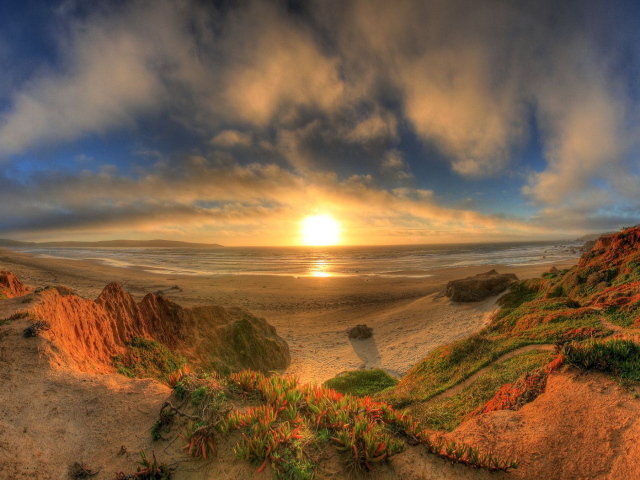 Закат над морем