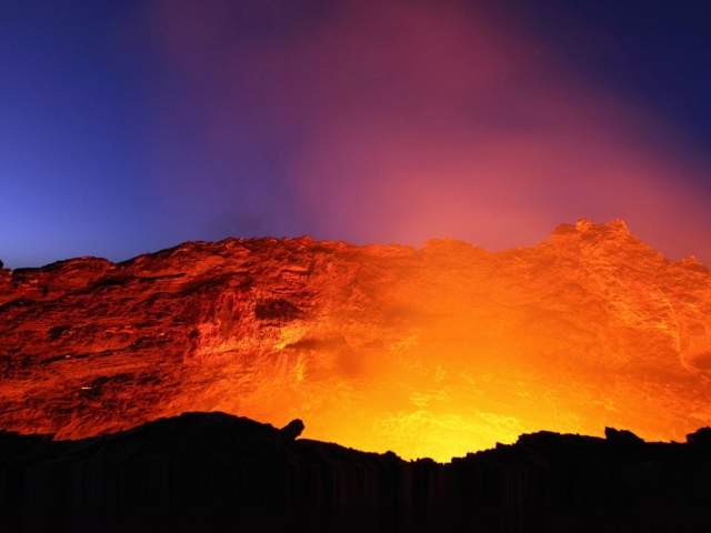 Огненное жерло вулкана