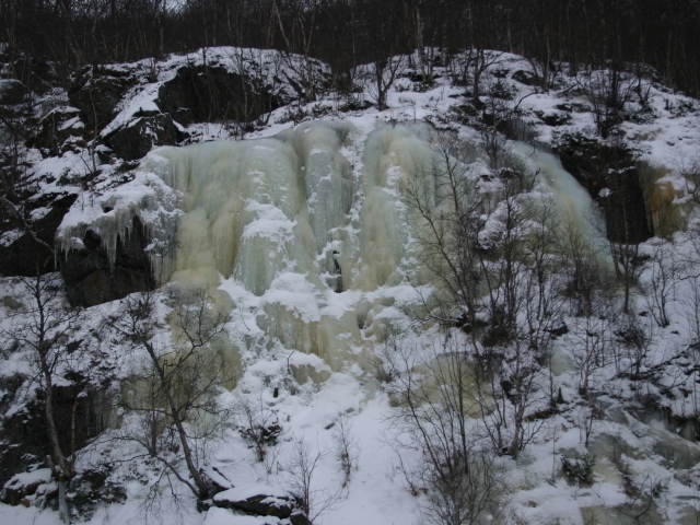 Замерзший водопад в Норвегии