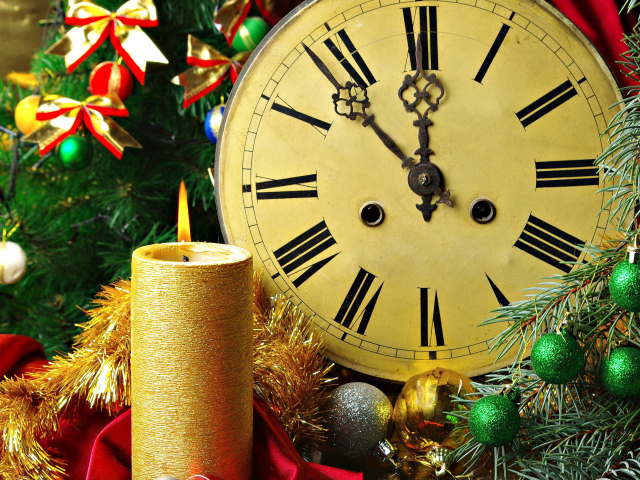 Часы двенадцать бьют на Новый год 2015