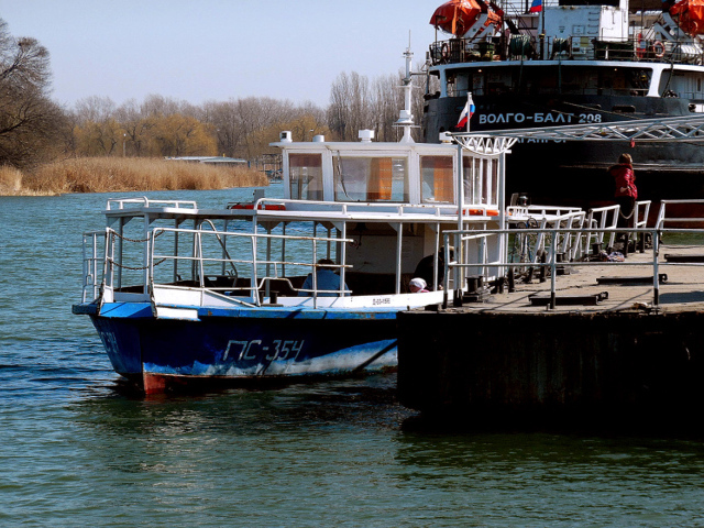 Речной причал в России