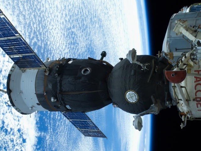 Стыковка с космической станцией