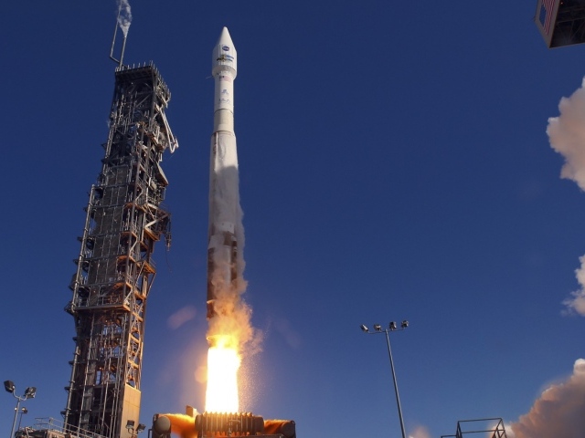 Старт космической ракеты