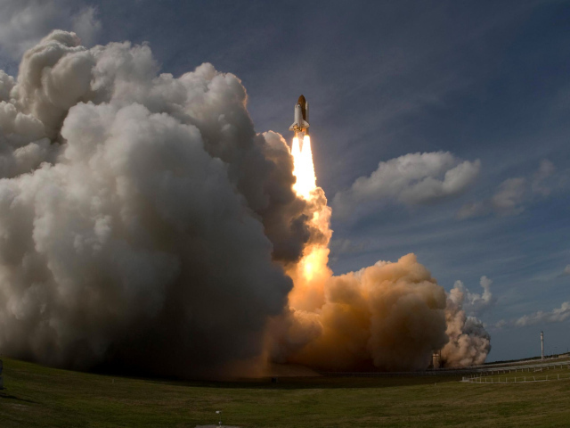 Запуск космического корабля Шаттл