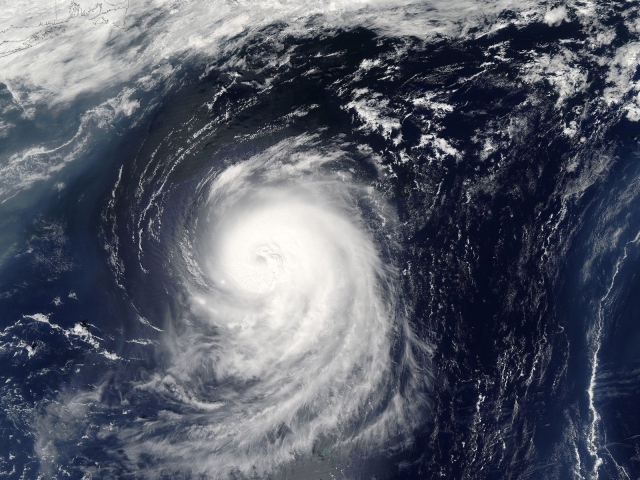 Вид на циклон из космоса