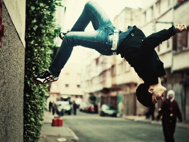 Паркур на улице