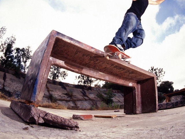 Катание на скейтборде