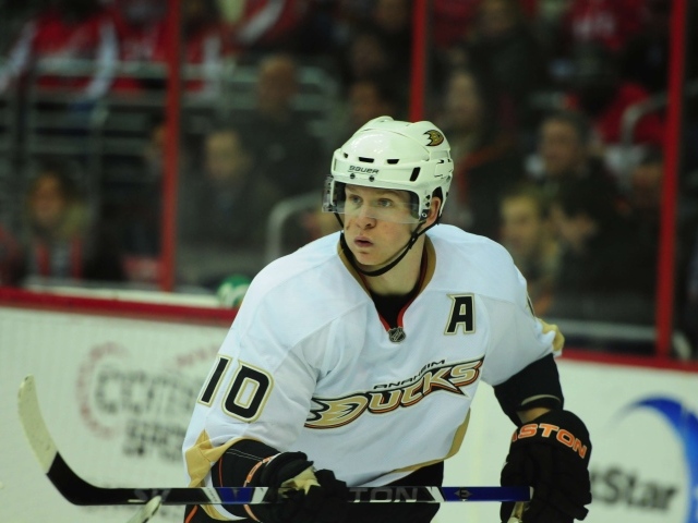 Известный Хоккеист Кори Перри