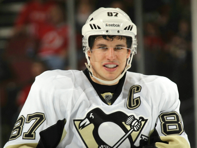 Сидни Кросби забил