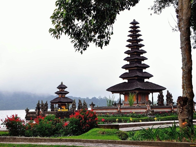Буддийский храм на Бали
