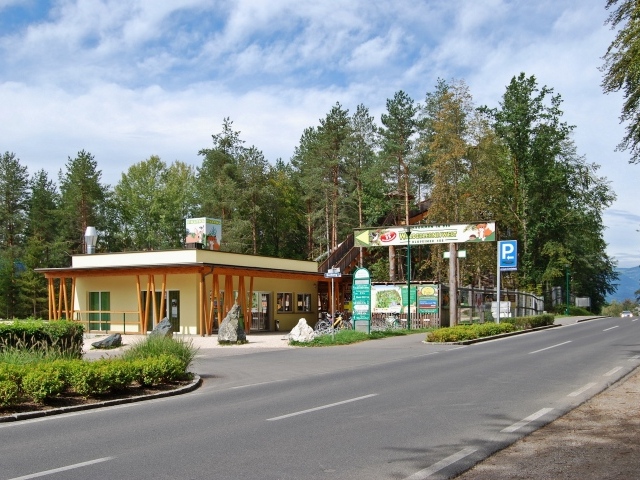Кафе в окрестностях озера Клопайнер Зее, Австрия