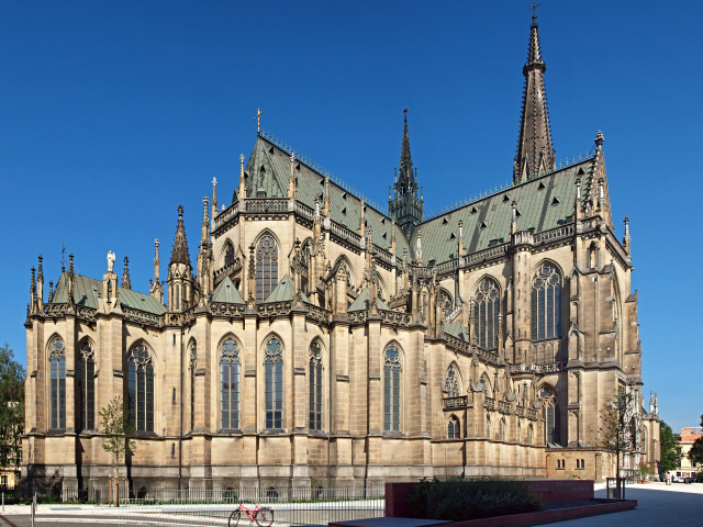 Католический собор в городе Линц, Австрия