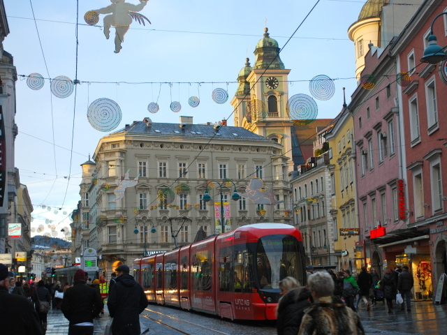 Городская улица в городе Линц, Австрия