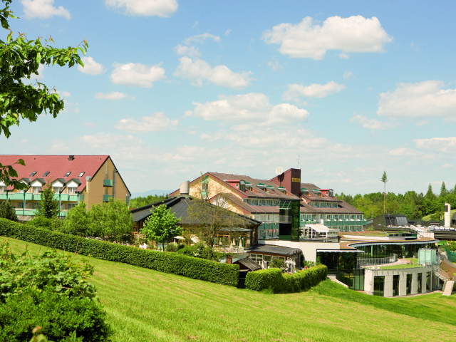 Роскошный отель на курорте Бад Лойперсдорф, Австрия