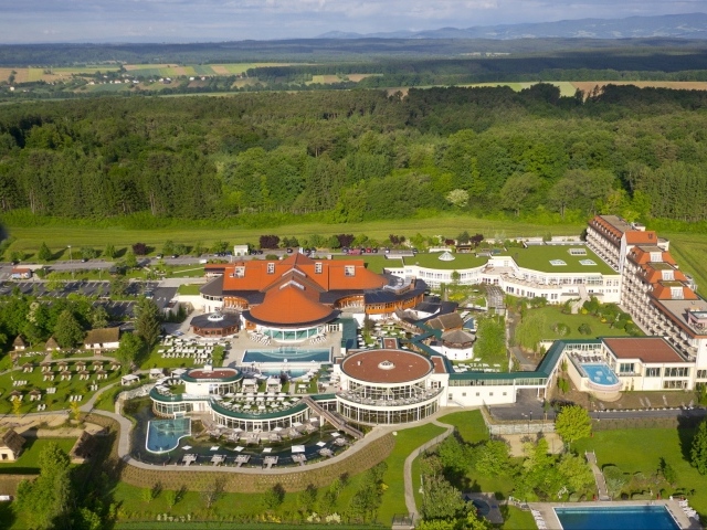 Панорама на курорте Бад Татцмансдорф, Австрия