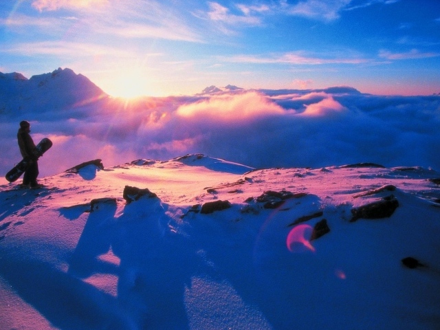 Розовый закат на горнолыжном курорте Сант Антон, Австрия