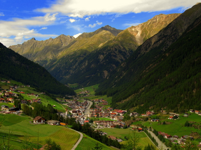 Летняя панорама на горнолыжном курорте Зёльден, Австрия