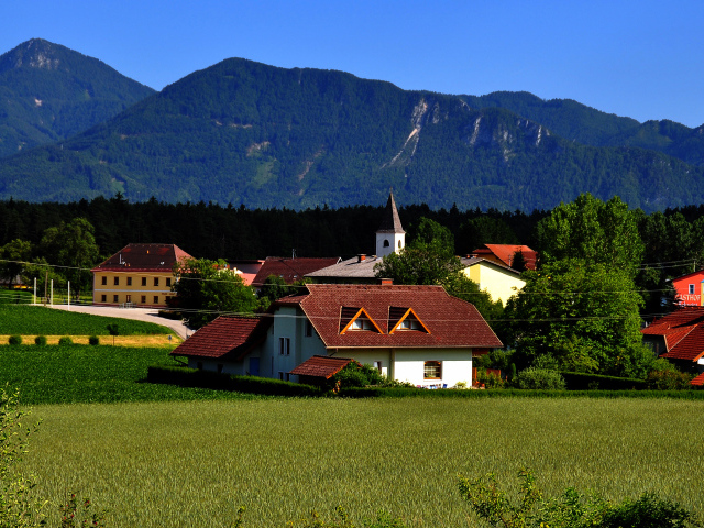 Городские дома в окрестностях озера Клопайнер Зее, Австрия
