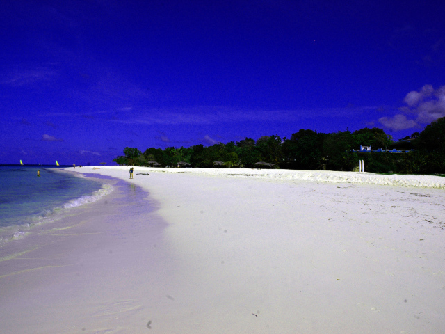 Пляж на курорте Гуардалавака, Куба