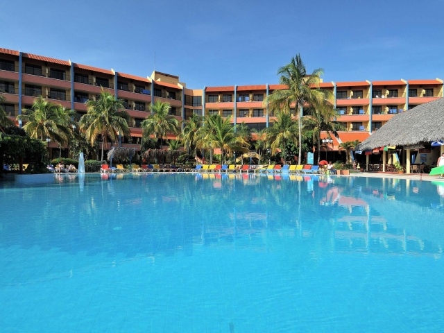 Роскошный отель на курорте Гуардалавака, Куба