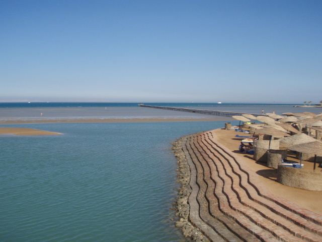 Набережная на курорте Эль Гуна, Египет