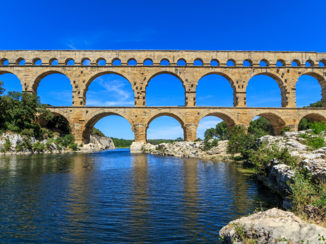 Акведук в Провансе, Франция