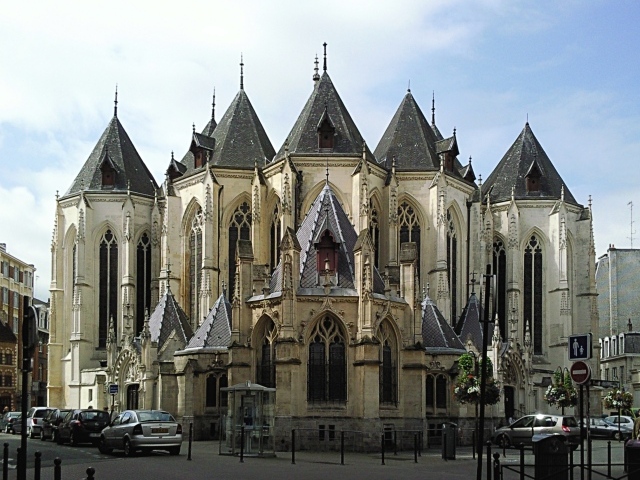 Красивое здание в городе Лилль, Франция