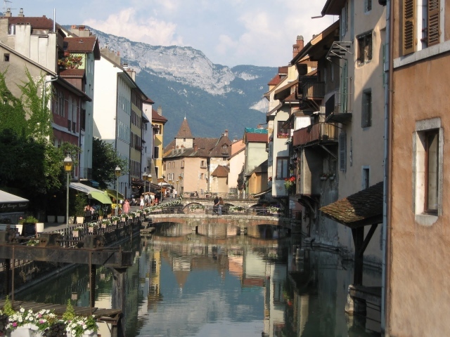 Канал в городе Аннеси, Франция