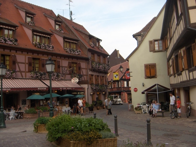 Городская площадь в Эльзасе, Франция