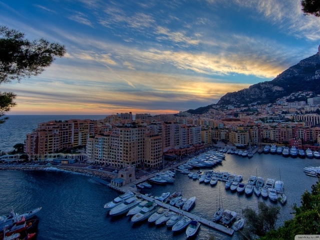 Вечер в порту в Монте-Карло, Франция