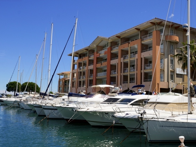 Отдых на курорте Порт Де Фрежюс, Франция