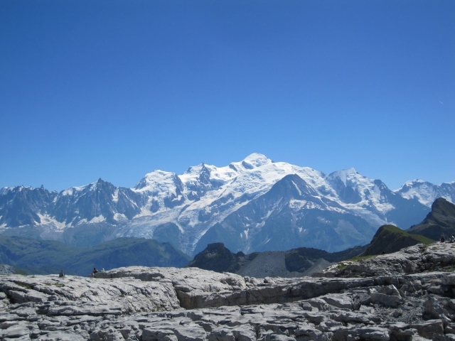 Горные вершины на горнолыжном курорте Самоен, Франция