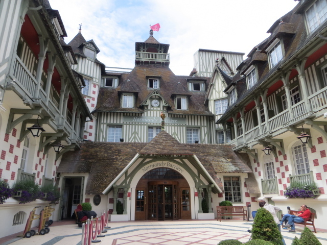 Отель Нормандия на курорте Довиль, Франция