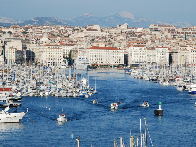 Порт в городе Марсель, Франция