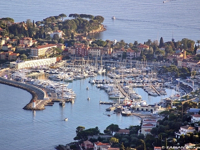 Порт на курорте Сен-Жан-Кап-Ферра, Франция