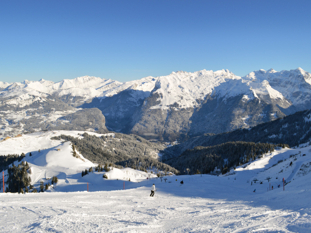 Лыжная трасса на горнолыжном курорте Самоен, Франция