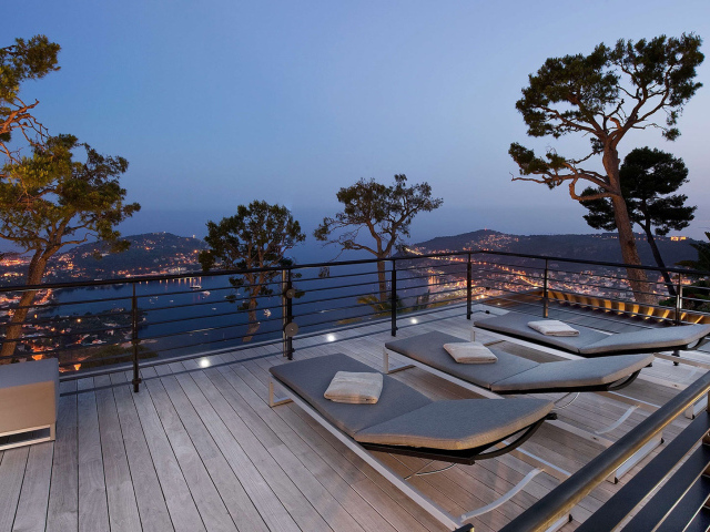 Терраса на Лазурном берегу, Франция