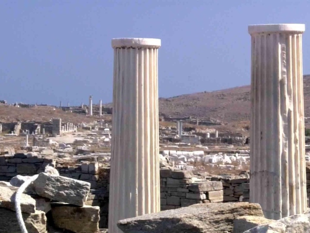 Колонны в Афинах