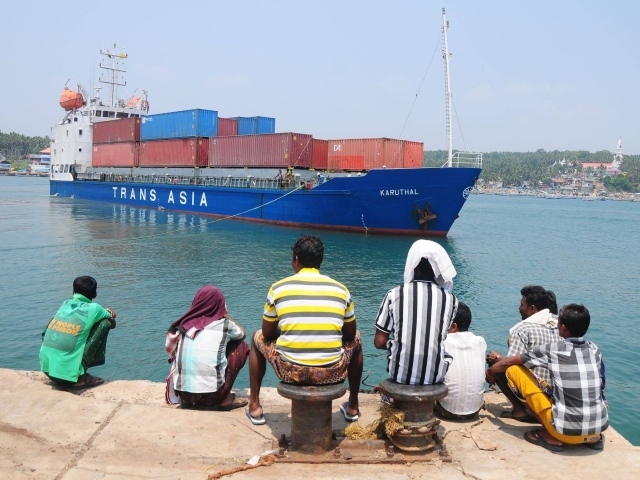 Люди на пристани в Бейпуре