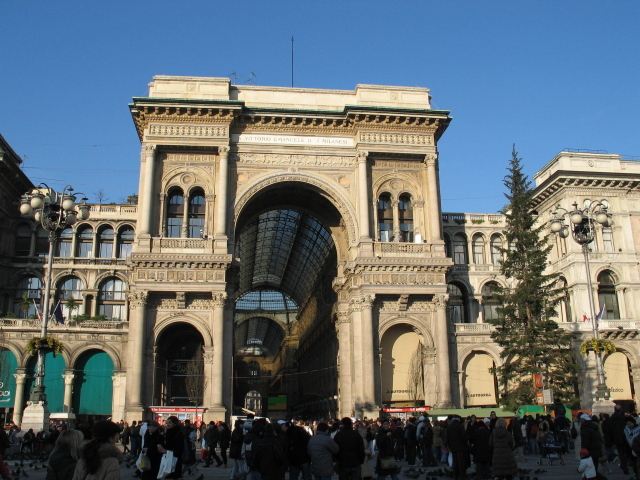 Арка в Милане, Италия