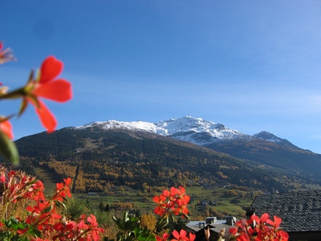 Горы в окрестностях курорта Бормио, Италия