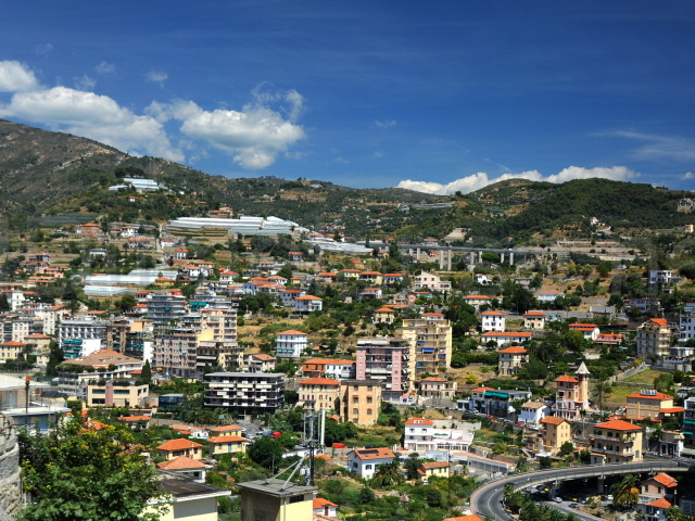 Панорама города в Сан Ремо, Италия