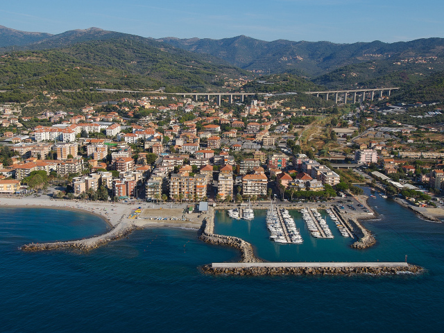 Панорама на курорте Сан Бартоломео Аль Маре, Италия