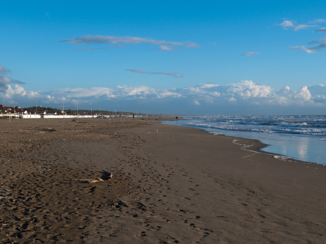 Пляж на курорте Форте дей Марми, Италия