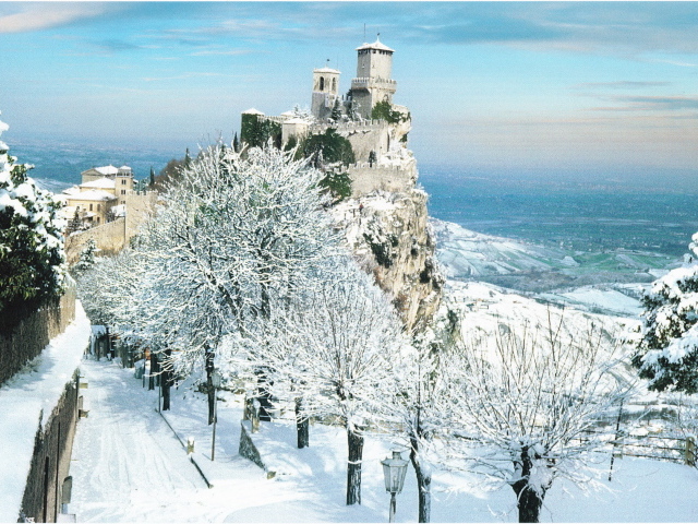 Зимний пейзаж в Сан Марино, Италия